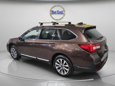 Used 2019 Subaru Outback 3.6R Touring AWD/4WD image 4