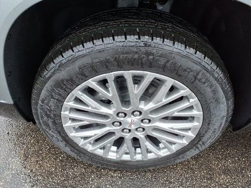 New 2026 GMC Acadia Denali image 13