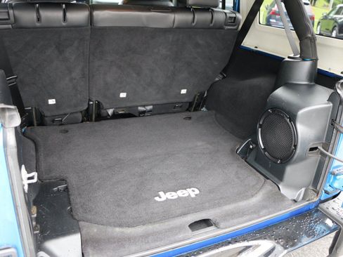 Used 2014 Jeep Wrangler Unlimited Sahara AWD/4WD image 25