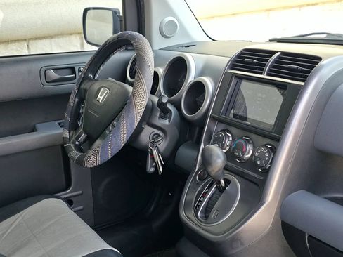 Used 2006 Honda Element EX image 17