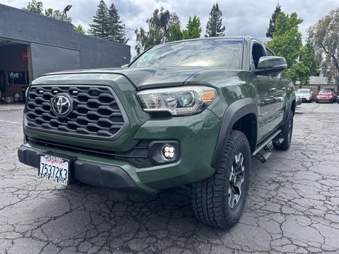 Used 2021 Toyota Tacoma TRD Off-Road AWD/4WD image 8