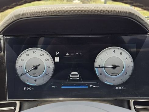 Used 2025 Hyundai Elantra SEL FWD image 15