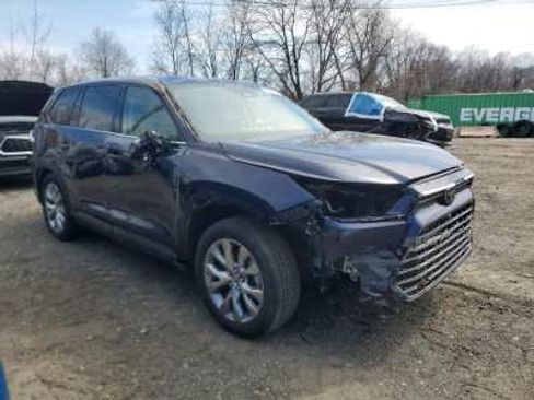 Used 2025 Toyota Grand Highlander AWD image 1