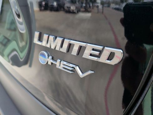 Used 2025 Toyota RAV4 Limited image 41