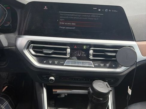 Used 2019 BMW 330i xDrive Sedan w/ Premium Package AWD/4WD image 10