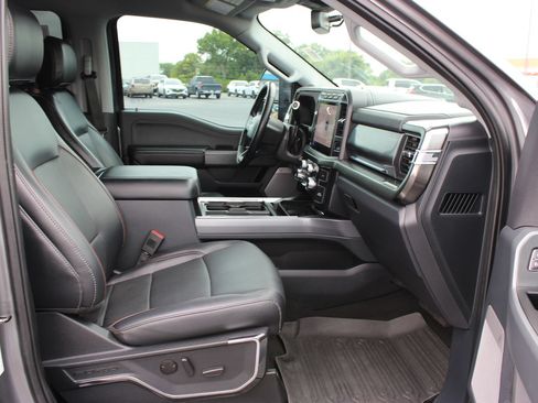 Used 2024 Ford F350 Lariat w/ FX4 Off-Road Package AWD/4WD image 26