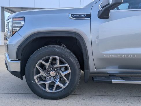 New 2026 GMC Sierra 1500 SLT w/ SLT Premium Package image 9