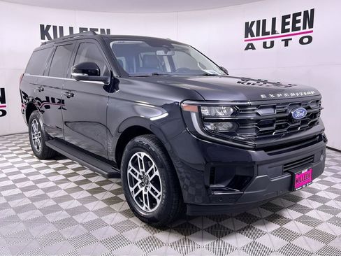 New 2025 Ford Expedition Active image 9