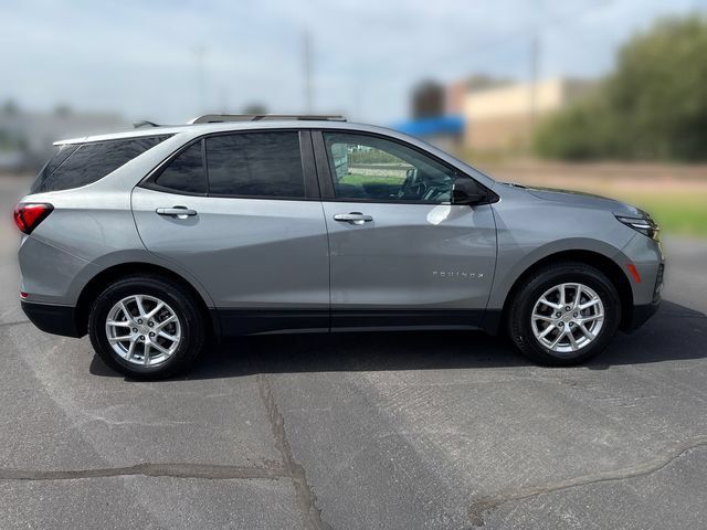 Used 2024 Chevrolet Equinox LS w/ LS Convenience Package AWD/4WD image 6