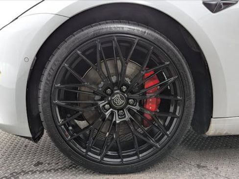 Used 2021 Tesla Model 3 Performance image 27