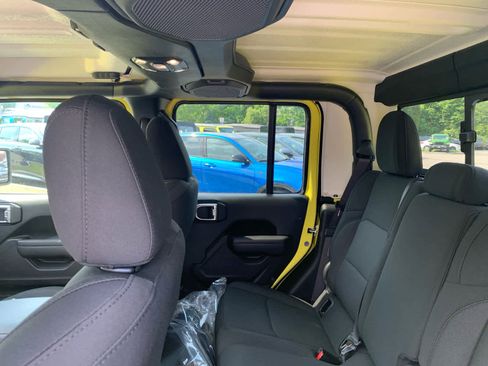 New 2023 Jeep Gladiator Sport image 29