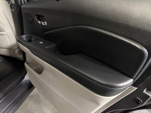 Used 2017 Honda Pilot Touring image 31