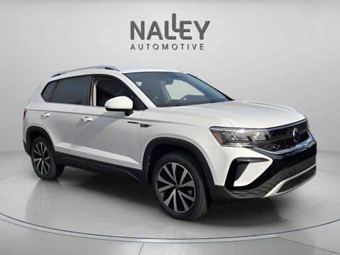 Used 2022 Volkswagen Taos SE w/ IQ.Drive SE Package AWD/4WD image 8
