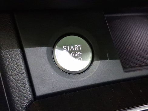 Used 2018 Audi Q5 2.0T Premium Plus w/ Premium Plus Package image 26