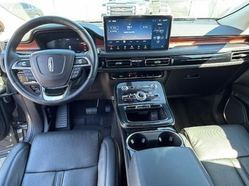 Used 2023 Lincoln Nautilus Reserve w/ Equipment Group 201A AWD/4WD image 18