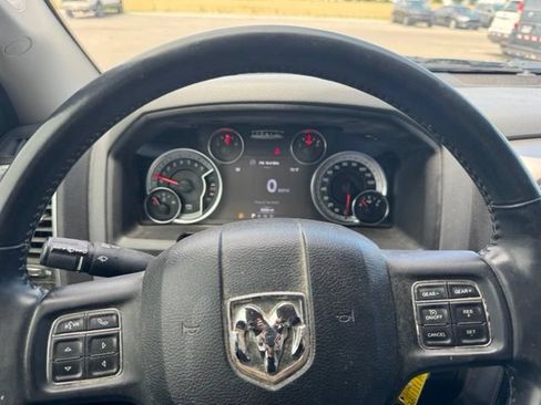 Used 2018 RAM 1500 Classic SLT w/ Luxury Group AWD/4WD image 16