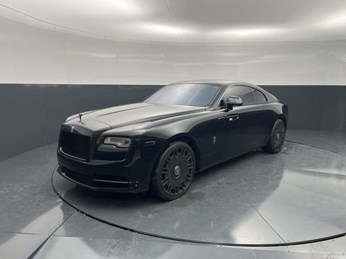 Used 2018 Rolls-Royce Wraith RWD image 3