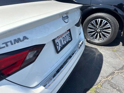 Certified 2023 Nissan Altima 2.0 SR FWD image 4