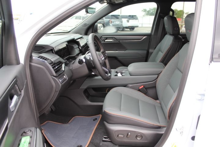 New 2026 GMC Acadia AT4 w/ Luxury Package AWD/4WD image 9