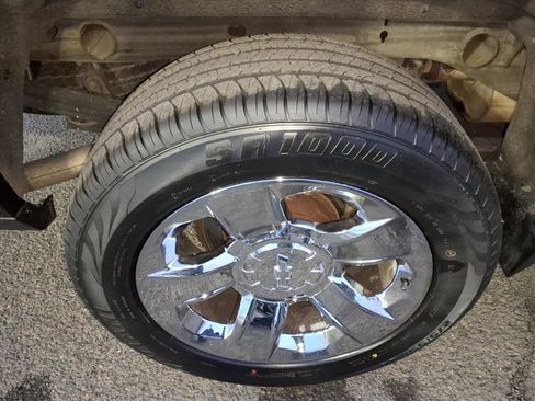 Used 2017 Chevrolet Silverado 1500 LTZ image 17