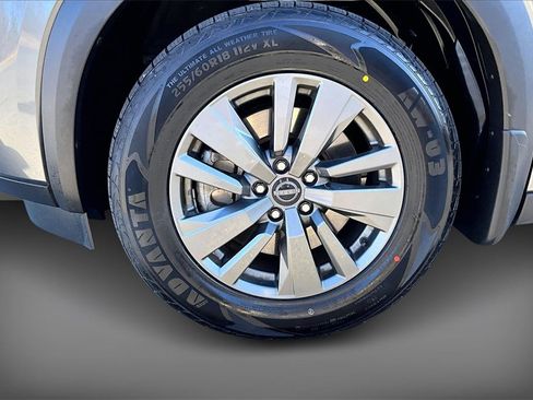 Certified 2022 Nissan Pathfinder SV image 32