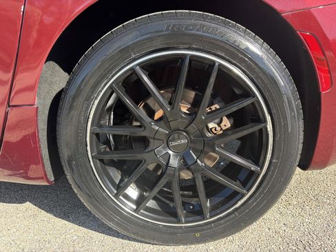 Used 2017 Chrysler Pacifica Touring image 51