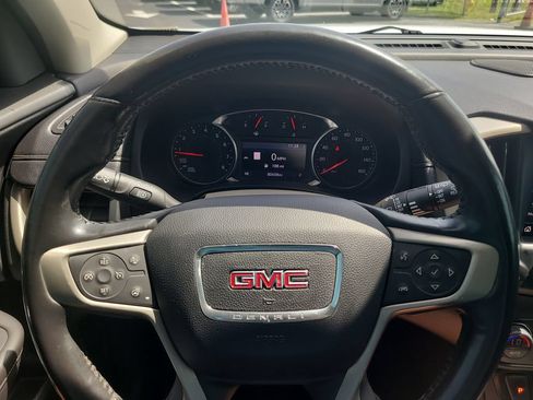 Used 2020 GMC Terrain Denali w/ Denali Premium Package FWD image 29