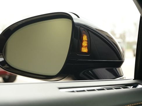 Used 2026 Bentley Flying Spur Azure image 25