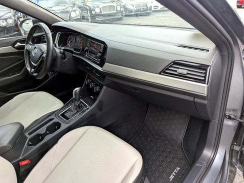 Used 2020 Volkswagen Jetta R-Line image 33