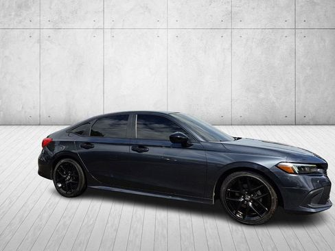 Used 2024 Honda Civic Sport image 3