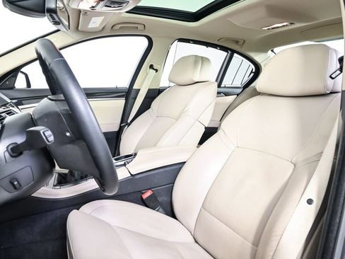 Used 2011 BMW 535i Sedan image 6