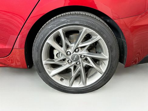 Used 2022 Genesis G70 2.0T image 11