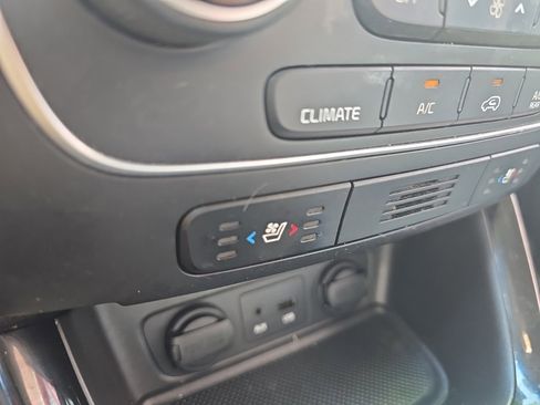 Used 2014 Kia Sorento SX w/ 3rd Row Package image 15