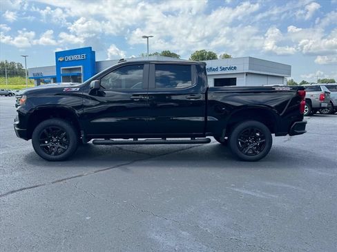 Used 2025 Chevrolet Silverado 1500 Custom Trail Boss w/ Turbomax Blackout Package AWD/4WD image 6