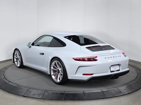 Used 2018 Porsche 911 GT3 RWD image 3