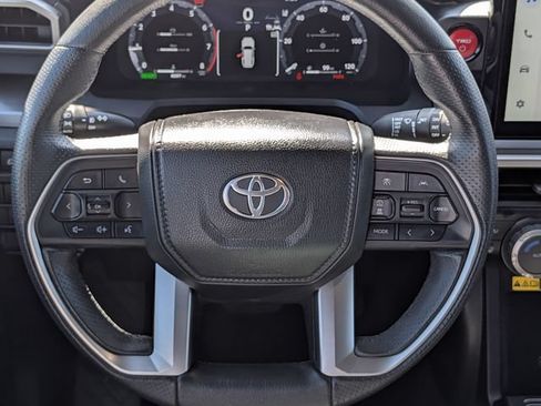 Used 2025 Toyota 4Runner TRD Off-Road Premium AWD/4WD image 13