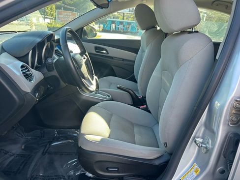 Used 2012 Chevrolet Cruze LT image 22