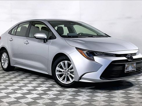 Used 2024 Toyota Corolla LE FWD image 12
