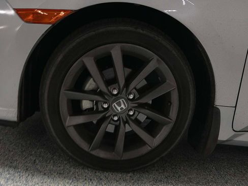 Used 2020 Honda Civic EX image 5