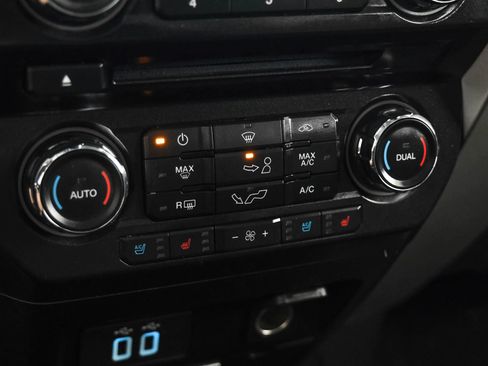 Used 2017 Ford F150 Lariat RWD image 20