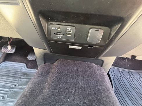 Used 2015 Ford F150 XLT w/ Equipment Group 302A Luxury AWD/4WD image 18