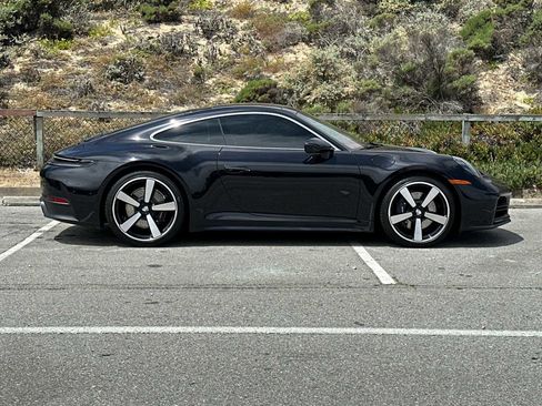 Certified 2025 Porsche 911 Carrera image 8