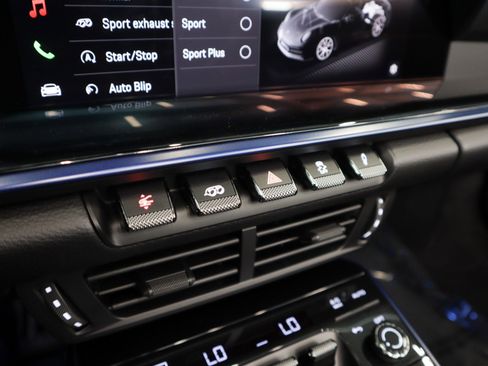 Used 2025 Porsche 911 Carrera T image 27