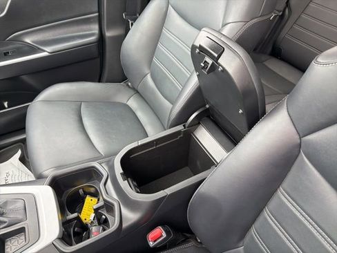 Used 2023 Toyota RAV4 XLE Premium image 22