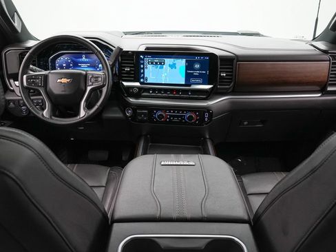 Used 2024 Chevrolet Silverado 2500 High Country w/ Technology Package AWD/4WD image 16