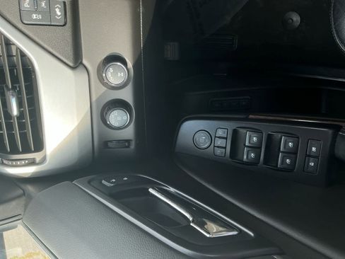 Used 2019 GMC Yukon XL SLT AWD/4WD image 20