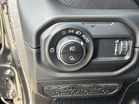 New 2026 Jeep Gladiator Rubicon w/ Steel Power Dome Hood Package AWD/4WD image 16