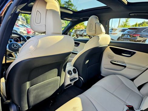Used 2023 Mercedes-Benz C 300 4MATIC Sedan image 27