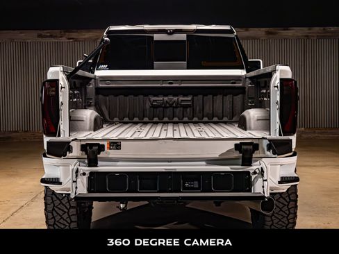 Used 2025 GMC Sierra 2500 Denali Ultimate image 9