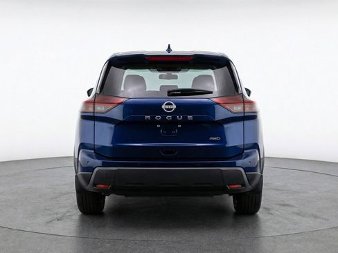 Used 2025 Nissan Rogue SV image 7